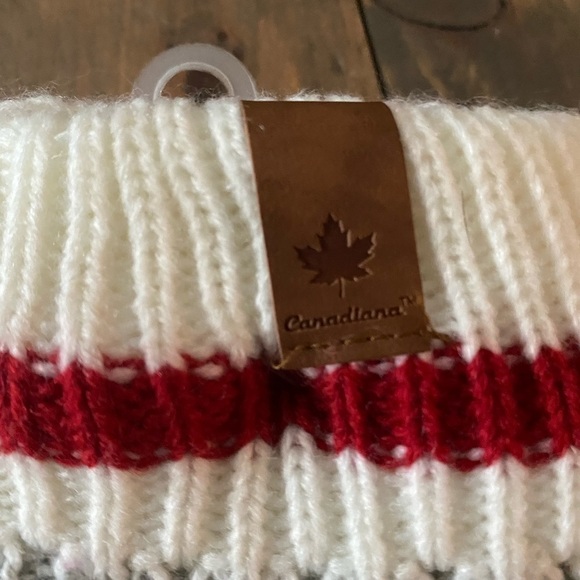 Canadiana Socks - Picture 3 of 3